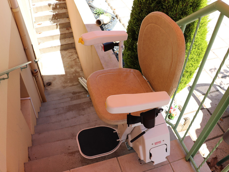 Monte-escalier droit Synergy Extérieur